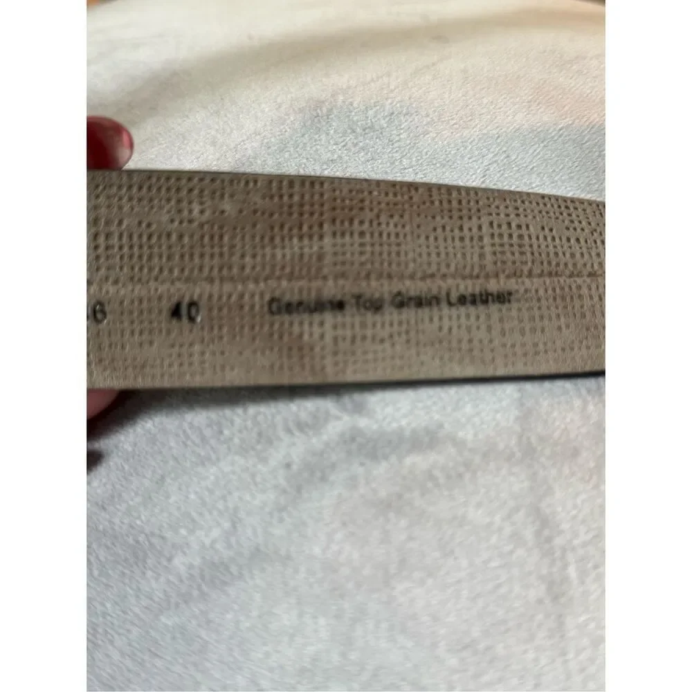 Tommy Bahama fits waist